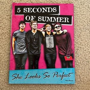 5 Seconds of Summer - She Looks so Perfect Book